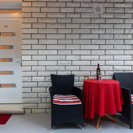 Guest house Lile 1