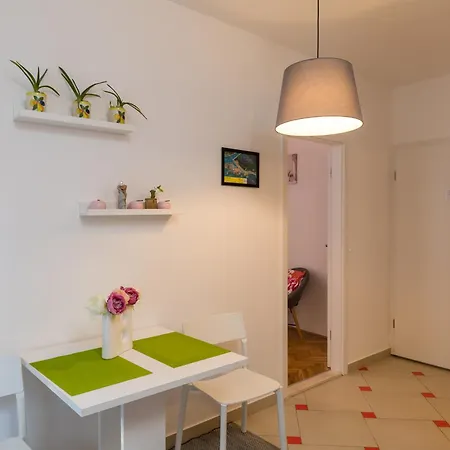 ゲストハウス Lile 1 3*